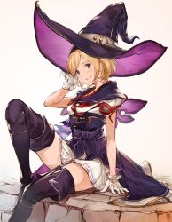 Rule 34 | 1girl, arm support, black footwear, black hairband, black hat, blonde hair, boots, brown eyes, capelet, djeeta (granblue fantasy), gloves, granblue fantasy, grin, hairband, hat, highres, miniskirt, pleated skirt, purple capelet, short hair, simple background, sitting, skirt, smile, solo, thigh boots, thighhighs, warlock (granblue fantasy), white background, white gloves, white skirt, witch hat, yashigaras