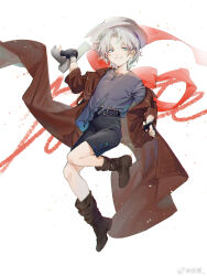 Rule 34 | 1boy, :3, aged down, black gloves, blue eyes, boots, child, coat, cowboy hat, dante (devil may cry), devil may cry (series), fingerless gloves, gloves, gun, hat, highres, holding, looking at viewer, male focus, red coat, short shorts, shorts, simple background, smile, solo, weapon, weibo 6308421298, white hair