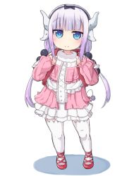 Rule 34 | 10s, 1girl, backpack, bag, blue eyes, blush, capelet, closed mouth, dragon girl, dragon horns, dragon tail, full body, hairband, head tilt, horns, kanna kamui, kobayashi-san chi no maidragon, light purple hair, long hair, looking at viewer, low twintails, okota mikan, randoseru, red footwear, shadow, shoes, simple background, skirt, sleeves past wrists, smile, solo, tail, thighhighs, twintails, very long hair, white background, zettai ryouiki