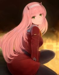 Rule 34 | 10s, 1girl, black pantyhose, breasts, closed mouth, commentary request, darling in the franxx, dress, green eyes, head tilt, highres, horns, long hair, long sleeves, looking at viewer, looking to the side, medium breasts, pantyhose, pink hair, red dress, smile, solo, suzuki puramo, very long hair, zero two (darling in the franxx)