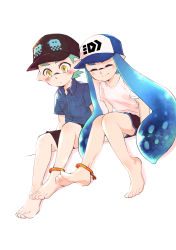 Rule 34 | 1boy, 1girl, absurdres, anklet, arm support, barefoot, baseball cap, black headwear, black shorts, blue hairband, blue headwear, blue shirt, blunt bangs, blush, closed mouth, collared shirt, commentary request, dolphin shorts, friendship charm, green hair, gym shorts, hairband, hat, hetero, highres, inkling, inkling boy, inkling girl, inkling player character, jewelry, leaning forward, logo, long hair, maimo, mask, nintendo, pointy ears, print headwear, shirt, short hair, shorts, sitting, smile, t-shirt, tentacle hair, very long hair, white shirt, yellow eyes
