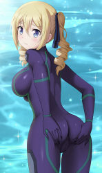 Rule 34 | 1girl, absurdres, angelina kudou shields, ass, blonde hair, blue eyes, blue ribbon, blush, bodysuit, breasts, cameltoe, closed mouth, drill hair, from behind, hair between eyes, hand on own ass, highres, impossible bodysuit, impossible clothes, large breasts, looking at viewer, looking back, mahouka koukou no rettousei, medium hair, nanikairu, purple bodysuit, ribbon, sidelocks, skin tight, solo, standing, twin drills, twintails, water