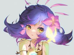 Rule 34 | 1girl, bare shoulders, collarbone, colored skin, flower, freckles, green skin, grey background, hair flower, hair ornament, hand up, highres, league of legends, long hair, mettyon, neeko (league of legends), open mouth, orange eyes, pink flower, pink hair, simple background, swept bangs, tail, translation request