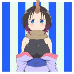 Rule 34 | 1girl, artsy-rc, blue eyes, blue sash, blush, border, breasts, brown scarf, closed mouth, commentary, dot nose, elma (maidragon), english commentary, gradient hair, horns, japanese clothes, kimono, kobayashi-san chi no maidragon, large breasts, looking at viewer, multicolored hair, obi, off shoulder, official style, purple hair, sash, scarf, signature, single horn, slit pupils, smile, solo, striped, striped background, upper body, white border