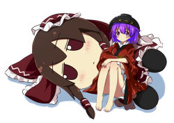 Rule 34 | 1girl, bare legs, barefoot, bow, bowl, bowl hat, brown hair, closed mouth, commentary request, convenient leg, fumo (doll), hakurei reimu, happy, hat, highres, japanese clothes, kimono, looking at viewer, mini person, minigirl, obi, purple eyes, purple hair, red bow, red eyes, red kimono, sash, short hair, simple background, sitting, smile, solo, sukuna shinmyoumaru, touhou, tsuukinkaisoku oomiya, white background