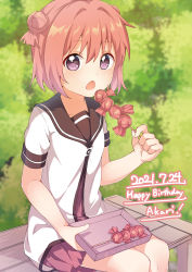 Rule 34 | 1girl, absurdres, akaza akari, bench, birthday, blush, brown sailor collar, character name, collarbone, commentary request, dated, double bun, eating, english text, food, food request, green background, hair bun, hand up, happy birthday, highres, holding, holding food, looking at viewer, medium hair, nanamori school uniform, on bench, open mouth, pizza (pizzania company), purple eyes, red hair, sailor collar, school uniform, short sleeves, sitting, solo, translation request, yuru yuri
