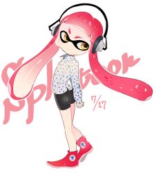 1girl bike_shorts black_shorts copyright_name dated full_body headphones inkling_girl inkling_player_character long_hair long_sleeves nintendo pink_hair polka_dot polka_dot_shirt red_footwear shirt shorts simple_background smile solo splatoon_(series) tentacle_hair very_long_hair white_background yasaikakiage yellow_eyes