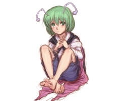Rule 34 | 1girl, antennae, barefoot, blush, cape, feet, female focus, green eyes, green hair, kuro suto sukii, long sleeves, matching hair/eyes, own hands clasped, own hands together, short hair, sitting, soles, solo, toes, touhou, wriggle nightbug