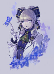 Rule 34 | 1girl, absurdres, ace attorney, ascot, bags under eyes, black bow, blonde hair, blue butterfly, blue eyes, blunt bangs, bow, bug, butterfly, closed mouth, coat, cropped torso, gloves, green ascot, grey background, hair bow, hand up, highres, holding, holding knife, insect, knife, lab coat, long hair, long sleeves, looking at viewer, maria gorey, purple lips, purple shirt, shirt, simple background, solo, the great ace attorney, the great ace attorney 2: resolve, white coat, white gloves, zuzuko