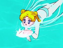 Rule 34 | 1girl, animated, animated gif, bishoujo senshi sailor moon, blonde hair, blue eyes, double bun, long hair, lowres, screencap, solo, swimming, swimsuit, tsukino usagi, water