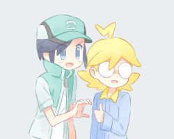 Rule 34 | 2boys, ahoge, akasaka (qv92612), baseball cap, black hair, blonde hair, clemont (pokemon), commentary request, creatures (company), game freak, glasses, green headwear, grey background, grey eyes, hat, heart hands failure, high collar, jacket, jumpsuit, long sleeves, male focus, multiple boys, nintendo, open mouth, pokemon, pokemon masters ex, pokemon xy, scottie (pokemon), shirt, short hair, short sleeves, sleeveless, sleeveless jacket, smile, thumbs up, tongue, white shirt, zipper pull tab
