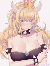 Rule 34 | 1girl, aaeruu, armlet, bare shoulders, black dress, black nails, blonde hair, blue eyes, blush, bowsette, bracelet, breasts, cleavage, collar, commentary request, crown, dress, earrings, fang, grey background, horns, jewelry, large breasts, looking at viewer, mario (series), nail polish, new super mario bros. u deluxe, nintendo, ponytail, sharp teeth, solo, spiked armlet, spiked bracelet, spiked collar, spikes, strapless, strapless dress, super crown, teeth, upper body