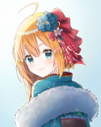 Rule 34 | 1girl, absurdres, ahoge, blonde hair, blue eyes, blue flower, blue kimono, bow, closed mouth, floating hair, flower, from behind, gradient background, hair between eyes, hair bow, hair flower, hair ornament, highres, japanese clothes, kimono, looking at viewer, looking back, pecorine (new year) (princess connect!), pecorine (princess connect!), princess connect!, red bow, shinzousan, smile, solo, upper body, yukata