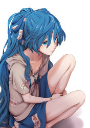 Rule 34 | 1girl, absurdres, bangle, barefoot, blue bow, blue eyes, blue hair, blue skirt, bow, bracelet, closed mouth, emoticon, grey hoodie, hair between eyes, hair bow, highres, hood, hoodie, jewelry, kawayabug, long hair, short sleeves, simple background, skirt, solo, touhou, white background, yorigami shion
