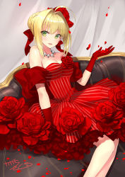 Rule 34 | 1girl, ahoge, blonde hair, blush, bow, breasts, cleavage, collarbone, commentary request, dress, fate (series), flower, gloves, green eyes, hair between eyes, hair bow, hair ornament, jewelry, kagachi saku, looking at viewer, medium breasts, necklace, nero claudius (fate), nero claudius (fate) (all), nero claudius (fate/extra), official alternate costume, open mouth, petals, red dress, red flower, red gloves, red rose, rose, sitting, solo