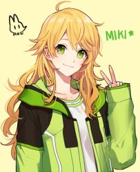 Rule 34 | 1girl, artist name, bad id, bad twitter id, blonde hair, collarbone, female focus, green eyes, hoshii miki, idolmaster, idolmaster (classic), long hair, looking at viewer, lowres, rod (rod4817), simple background, smile, solo, upper body, v, yellow background