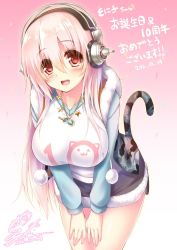 Rule 34 | 1girl, blush, breasts, camouflage hoodie, fur trim, headphones, large breasts, leaning forward, long hair, looking at viewer, nitroplus, open mouth, pink hair, pom pom (clothes), red eyes, smile, solo, super sonico, syroh