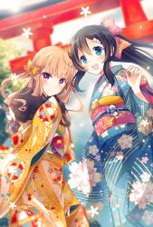 Rule 34 | 2girls, :d, black hair, blue eyes, blue kimono, blush, bow, brown hair, day, floating hair, furisode, goma (11zihisin), hair between eyes, hair bow, japanese clothes, kimono, looking at viewer, multiple girls, new year, obi, open mouth, original, outdoors, ponytail, purple eyes, red bow, red eyes, sash, smile, standing, torii, yellow bow, yukata