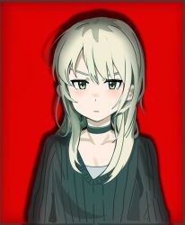 Rule 34 | 1girl, black choker, black sweater, choker, closed mouth, commentary, girls band cry, grey eyes, haidao mao, highres, kawaragi momoka, light brown hair, long hair, multicolored hair, red background, roots (hair), shadow, solo, sweater, upper body