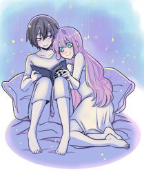 Rule 34 | 10s, 1boy, 1girl, barefoot, bed sheet, black hair, blush, book, couple, darling in the franxx, fringe trim, green eyes, highres, hiro (darling in the franxx), holding, holding book, long hair, long sleeves, nightgown, open book, pajamas, pillow, pink hair, pride-kun, short hair, zero two (darling in the franxx)