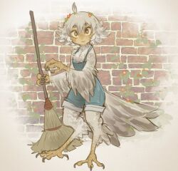 Rule 34 | 1girl, absurdres, animal hands, bird legs, bird tail, blue overalls, brick wall, bright pupils, broom, brown eyes, claws, digitigrade, feathered wings, flower, grey feathers, grey hair, hair between eyes, hair flower, hair ornament, harpy, highres, holding, holding broom, leaf, leaf on head, looking at viewer, messy hair, monster girl, original, overalls, short hair, solo, tail, talons, tan, tateoftot, winged arms, wings