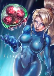 Rule 34 | 1girl, absurdres, arm at side, blonde hair, blue eyes, bodysuit, breasts, collarbone, copyright name, covered navel, cowboy shot, dutch angle, hand up, high ponytail, highres, hip focus, lips, looking at another, metroid, metroid (creature), mole, mole under mouth, nintendo, open mouth, ponytail, samus aran, skin tight, zero suit, zuma (zuma yskn)