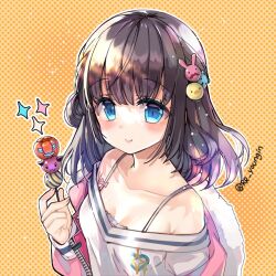 Rule 34 | 1girl, black hair, blue eyes, blush, breasts, brown background, closed mouth, collarbone, fur-trimmed jacket, fur trim, hair bun, hair ornament, hand up, highres, holding, jacket, jin young-in, long hair, nijisanji, nijisanji kr, off-shoulder shirt, off shoulder, open clothes, open jacket, pink jacket, polka dot, polka dot background, shirt, simple background, single side bun, small breasts, smile, solo, song mia, sparkle, virtual youtuber, white shirt