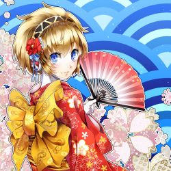 Rule 34 | 1girl, aegis (persona), blonde hair, blue eyes, bow, floral print, flower, folding fan, from behind, hair flower, hair ornament, hairband, hand fan, highres, holding, holding fan, japanese clothes, kimono, looking at viewer, looking back, nakano maru, obi, outline, persona, persona 3, print kimono, red flower, red kimono, sash, short hair, smile, solo, standing, white outline, yellow bow, yukata