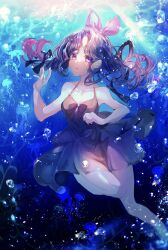 Rule 34 | 1girl, black dress, bow, dress, hair bow, highres, jellyfish, looking at viewer, original, pinapo 25, solo, underwater