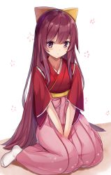 Rule 34 | 10s, 1girl, between legs, blush, bow, cherry blossoms, floral background, hair bow, hakama, hakama skirt, hand between legs, highres, japanese clothes, kamikaze (kancolle), kantai collection, karumayu, kimono, light blush, long hair, looking at viewer, no shoes, purple eyes, purple hair, simple background, sitting, skirt, solo, v arms, very long hair, wariza, white background, white legwear