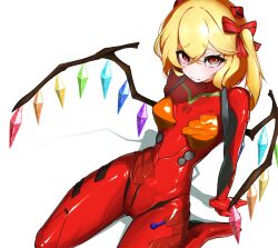 1girl alternate_costume blonde_hair cosplay crystal_wings fang flandre_scarlet full_body hair_ribbon highres looking_at_viewer mecha_pilot_suit neon_genesis_evangelion plugsuit red_eyes red_ribbon ribbon shin_rin side_ponytail simple_background skin_fang souryuu_asuka_langley souryuu_asuka_langley_(cosplay) touhou white_background