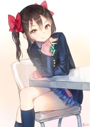 Rule 34 | 10s, 1girl, anco (melon85), artist name, black hair, blazer, blue socks, bow, bowtie, chair, crossed legs, desk, green bow, green bowtie, hair between eyes, hair bow, head rest, jacket, kneehighs, long sleeves, looking at viewer, love live!, love live! school idol project, miniskirt, pink bow, pleated skirt, red eyes, school uniform, simple background, sitting, skirt, sleeves past wrists, smile, socks, solo, striped bow, striped bowtie, striped clothes, striped neckwear, twintails, white background, yazawa nico