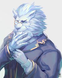 Rule 34 | 1boy, absurdres, blue eyes, dated, facing viewer, furry, furry male, glasses, gloves, hand on own chin, highres, itohiro, lion, long sleeves, male focus, monocle, pince-nez, simple background, snow (housamo), solo, tokyo houkago summoners, upper body, white gloves, white hair