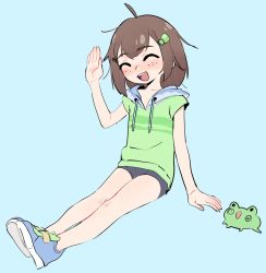 Rule 34 | 1girl, ahoge, black shorts, blue background, blue footwear, blush, brown hair, child, closed eyes, collarbone, collared shirt, eds, fingernails, freckles, frog, full body, green hair ornament, green shirt, hair ornament, highres, hooded shirt, indie virtual youtuber, lily hopkins, messy hair, multicolored clothes, multicolored footwear, on ground, open mouth, shirt, shorts, simple background, striped clothes, striped shirt, teeth, upper teeth only, velcro, velcro footwear, virtual youtuber, waving, waving arm