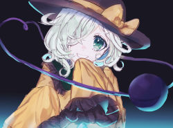Rule 34 | 1girl, asymmetrical bangs, black background, black hat, bow, bowler hat, frilled sleeves, frills, green eyes, hair over one eye, hat, hat bow, komeiji koishi, long sleeves, looking at viewer, open mouth, short hair, simple background, sleeves past fingers, sleeves past wrists, smile, solo, third eye, touhou, tsukikusa, upper body, wavy hair, white hair, yellow bow