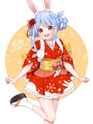 Rule 34 | 1girl, 2020, absurdres, animal ear fluff, animal ears, blue hair, blush, border, breasts, carrot, commentary, don-chan (usada pekora), double bun, english text, foot out of frame, foot up, fur scarf, hair bun, hair ornament, happy new year, highres, hikimayu, hololive, japanese clothes, kimono, looking at viewer, multicolored hair, new year, obijime, okobo, open mouth, orange eyes, outside border, pom pom (clothes), rabbit-shaped pupils, rabbit ears, rabbit girl, red kimono, sandals, sash, short eyebrows, short hair with long locks, short kimono, sidelocks, small breasts, socks, solo, streaked hair, symbol-shaped pupils, tabi, teeth, thick eyebrows, tomozu, upper teeth only, usada pekora, usada pekora (new year), virtual youtuber, white border, white hair, white socks, yellow background, yellow sash