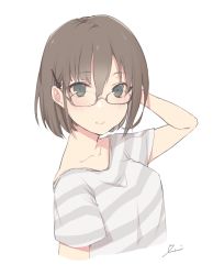 Rule 34 | 1girl, :&gt;, bad id, bad pixiv id, collarbone, glasses, green eyes, hair ornament, hairpin, hand to head, highres, looking at viewer, short hair, simple background, solo, uni (melm), white background