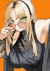 1girl absurdres black_hair black_nails black_tank_top blonde_hair breasts cleavage closed_mouth green_eyes highres hololive hololive_dev_is jewelry koganei_niko large_breasts long_hair looking_at_viewer m_kong multicolored_hair nail_polish orange_background ring smile solo streaked_hair sunglasses tank_top virtual_youtuber