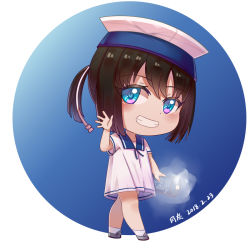 Rule 34 | 1girl, bag, black hair, blue eyes, chibi, daitou (kancolle), dated, dress, full body, hand up, hat, kantai collection, looking at viewer, moon ash, sailor dress, sailor hat, shoes, short ponytail, shoulder bag, simple background, smile, solo, turret, white background, white legwear