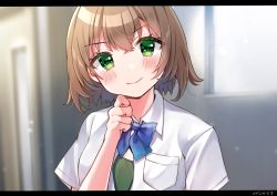 Rule 34 | &gt;:), 1girl, artist name, blurry, blurry background, blush, brown hair, closed mouth, collared shirt, commentary request, depth of field, dress shirt, green eyes, green shirt, hair between eyes, hand up, highres, indoors, letterboxed, minami saki, original, school uniform, shirt, short sleeves, signature, smile, smug, solo, upper body, v-shaped eyebrows, white shirt
