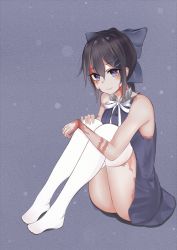 Rule 34 | 1girl, absurdres, bare arms, bare shoulders, black hair, blue bow, blue dress, bow, burn scar, commentary, dorei to no seikatsu ~teaching feeling~, dress, full body, hair between eyes, hair bow, hair ornament, hairclip, highres, large bow, hugging own legs, long hair, looking at viewer, no shoes, ponytail, purple eyes, scar, simple background, sitting, sleeveless, sleeveless dress, smile, solo, sylvie (dorei to no seikatsu), white legwear