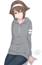 Rule 34 | 1girl, alternate costume, blue pants, brown hair, closed mouth, collarbone, cowboy shot, dated, green eyes, grey jacket, hair between eyes, headband, jacket, kantai collection, long sleeves, looking at viewer, mutsu (kancolle), pants, rokuwata tomoe, short hair, simple background, sitting, smile, solo, twitter username, upper body, white background, white headband