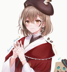 Rule 34 | 1girl, beret, black hair, braid, brown hair, earrings, fingerless gloves, french braid, friend (nanashi mumei), gloves, hat, hololive, hololive english, japanese clothes, jewelry, kimono, multicolored hair, nanashi mumei, official alternate costume, red shawl, shawl, shiao, short hair, simple background, smile, solo, streaked hair, virtual youtuber, white background, white hair