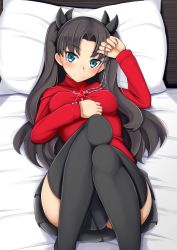 Rule 34 | 1girl, alfort (may0508), black ribbon, black thighhighs, blue eyes, blush, fate/stay night, fate (series), hair ribbon, highres, looking at viewer, lying, pillow, ribbon, skirt, smile, solo, thighhighs, tohsaka rin, twintails, two side up