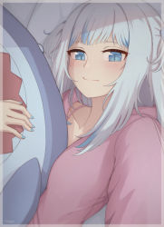 1girl bed bed_sheet blue_eyes blue_hair blush gawr_gura grin highres hololive hololive_english hugging_doll hugging_object looking_at_viewer multicolored_hair nail_polish pink_shirt shirt silver_hair smile solo streaked_hair stuffed_animal stuffed_shark stuffed_toy tfqr two_side_up upper_body virtual_youtuber