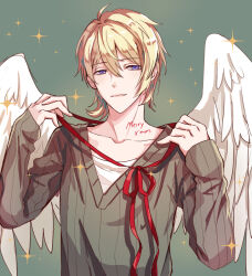 Rule 34 | 1boy, angel, angel wings, blonde hair, brown sweater, feathered wings, green background, long sleeves, male focus, merry christmas, micaela (yume-100), parted lips, purple eyes, red ribbon, ribbon, sd pink, smile, solo, sweater, wings, yume oukoku to nemureru 100-nin no ouji-sama