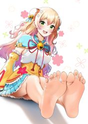 Rule 34 | 1girl, blonde hair, blush, casino (casinoep), feet, foot focus, green eyes, hair between eyes, highres, hololive, long hair, momosuzu nene, open mouth, presenting foot, simple background, smile, soles, solo, toes, virtual youtuber, white background
