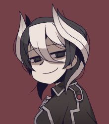 Rule 34 | 1girl, black eyes, black hair, closed mouth, hair between eyes, karepack, looking at viewer, made in abyss, medium hair, multicolored hair, ozen, red background, simple background, smile, solo, two-tone hair, upper body, white hair