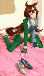 Rule 34 | 1girl, animal ears, barefoot, bed, bedroom, belt, black choker, black gloves, black shirt, breasts, brown belt, brown footwear, brown hair, choker, cleavage, closed mouth, commentary request, ear ornament, fingerless gloves, fukami (trash sp), full body, gloves, green jacket, green pants, grey jacket, hair between eyes, highres, horse ears, horse girl, horse tail, indoors, jacket, large breasts, long hair, looking at viewer, midriff peek, multicolored clothes, multicolored hair, multicolored jacket, on bed, pants, pendant choker, shirt, shoes, simple background, sirius symboli (umamusume), sitting, smile, solo, streaked hair, tail, toes, two-tone jacket, umamusume, unworn shoes, very long hair, wariza, white hair