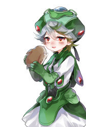 Rule 34 | 1girl, animal, blush, dress, fetonmax, gloves, green dress, green hair, grey hair, hair flaps, hat, highres, holding, made in abyss, meinya (made in abyss), multicolored hair, open mouth, pet, prushka, red eyes, short hair, smile, two-tone hair, white background, white dress